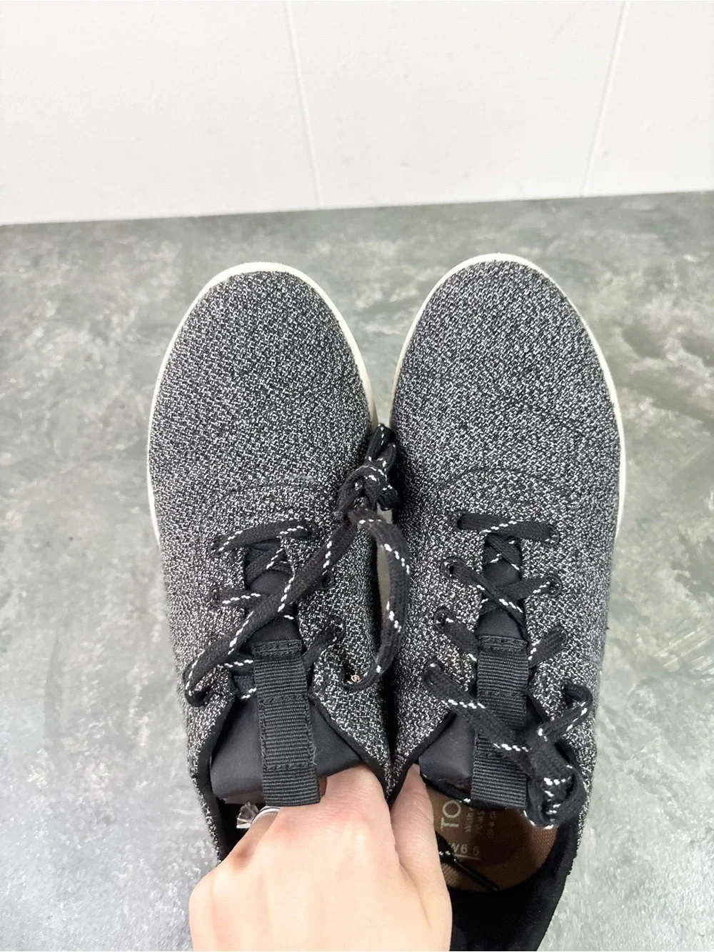 Toms Terry Cloth Cabrillo Comfort Sneaker 10012420 Womens Sz 6.5 white Black